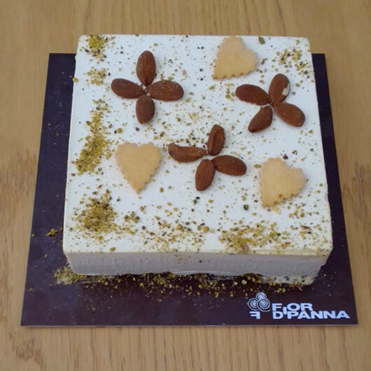torta-LaCaterina-FiordipannaBollate-gelateria-pasticceria-domicilio