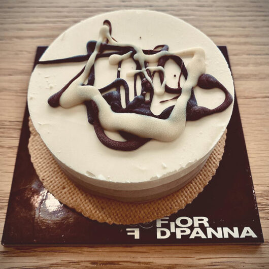 torta-Mousse-Tre-Cioccolati-FiordipannaBollate-gelateria-pasticceria-domicilio