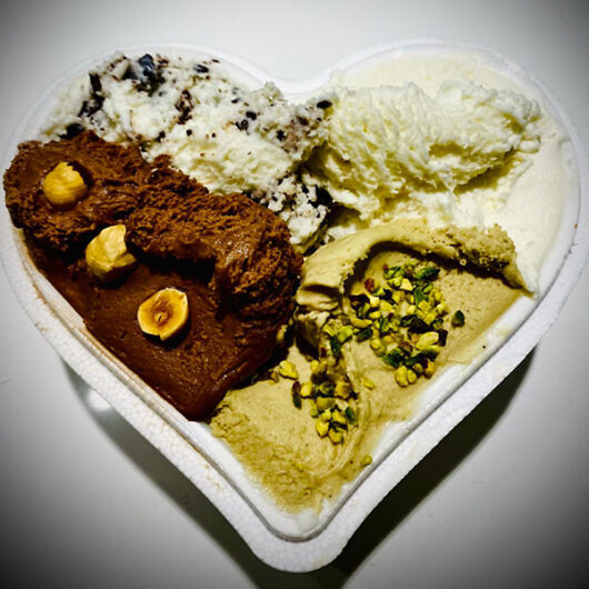 vaschetta-cuore-gelato-FiordipannaBollate-gelateria-domicilio